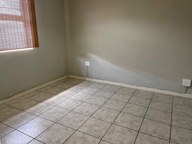 To Let 2 Bedroom Property for Rent in Pelikan Park Western Cape